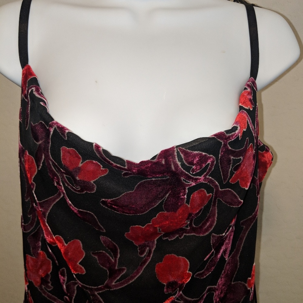Very cute black and red dress